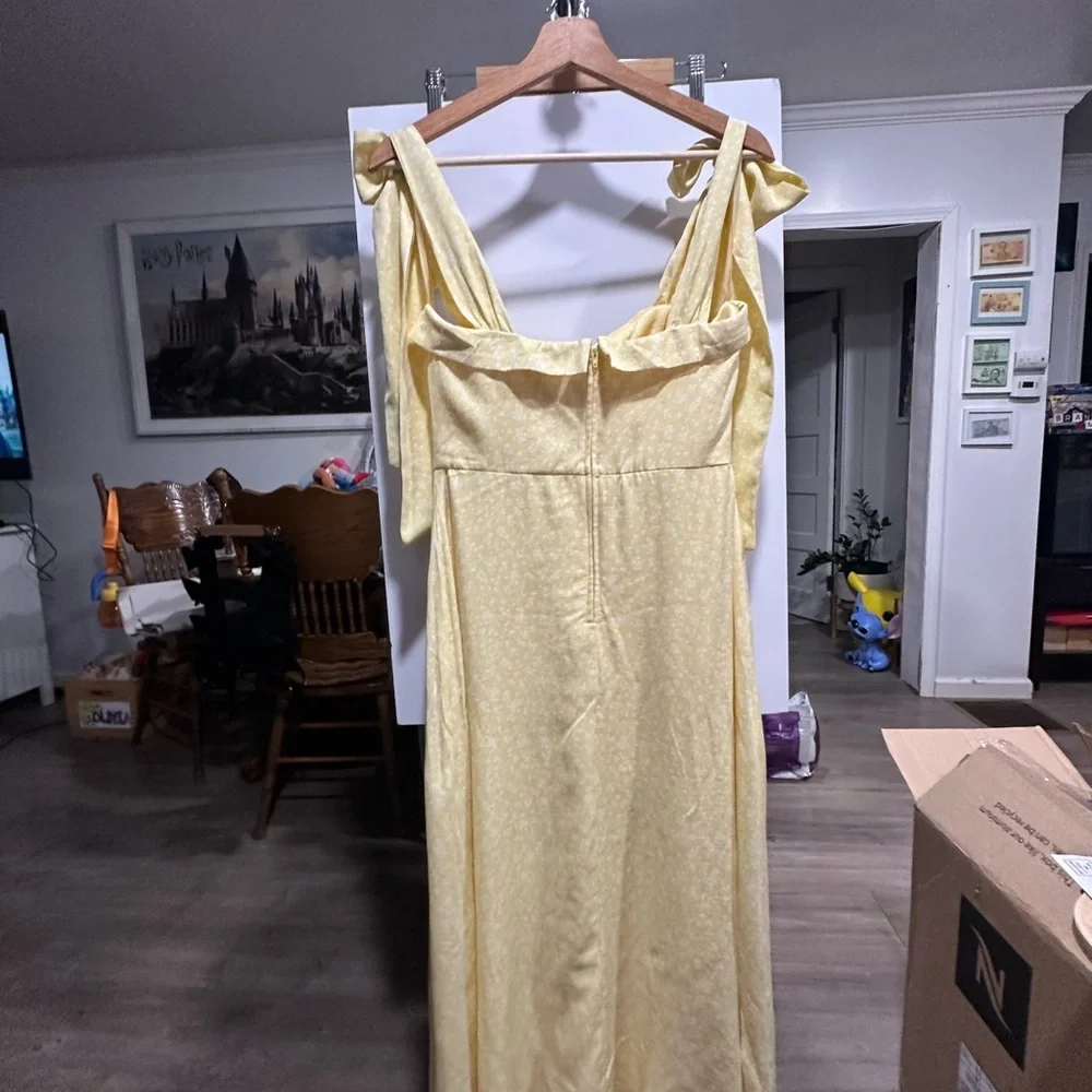 Trixxi Sunny Yellow Midi Dress - Picture 10 of 11